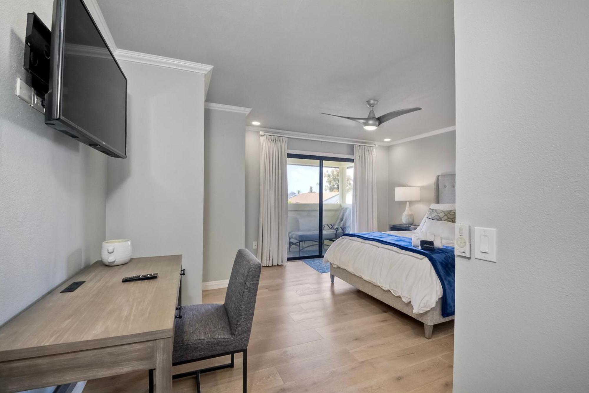 Coastal Bliss - Seashell Cove Retreat - Luxury Living Steps From & Lagoon Holiday home