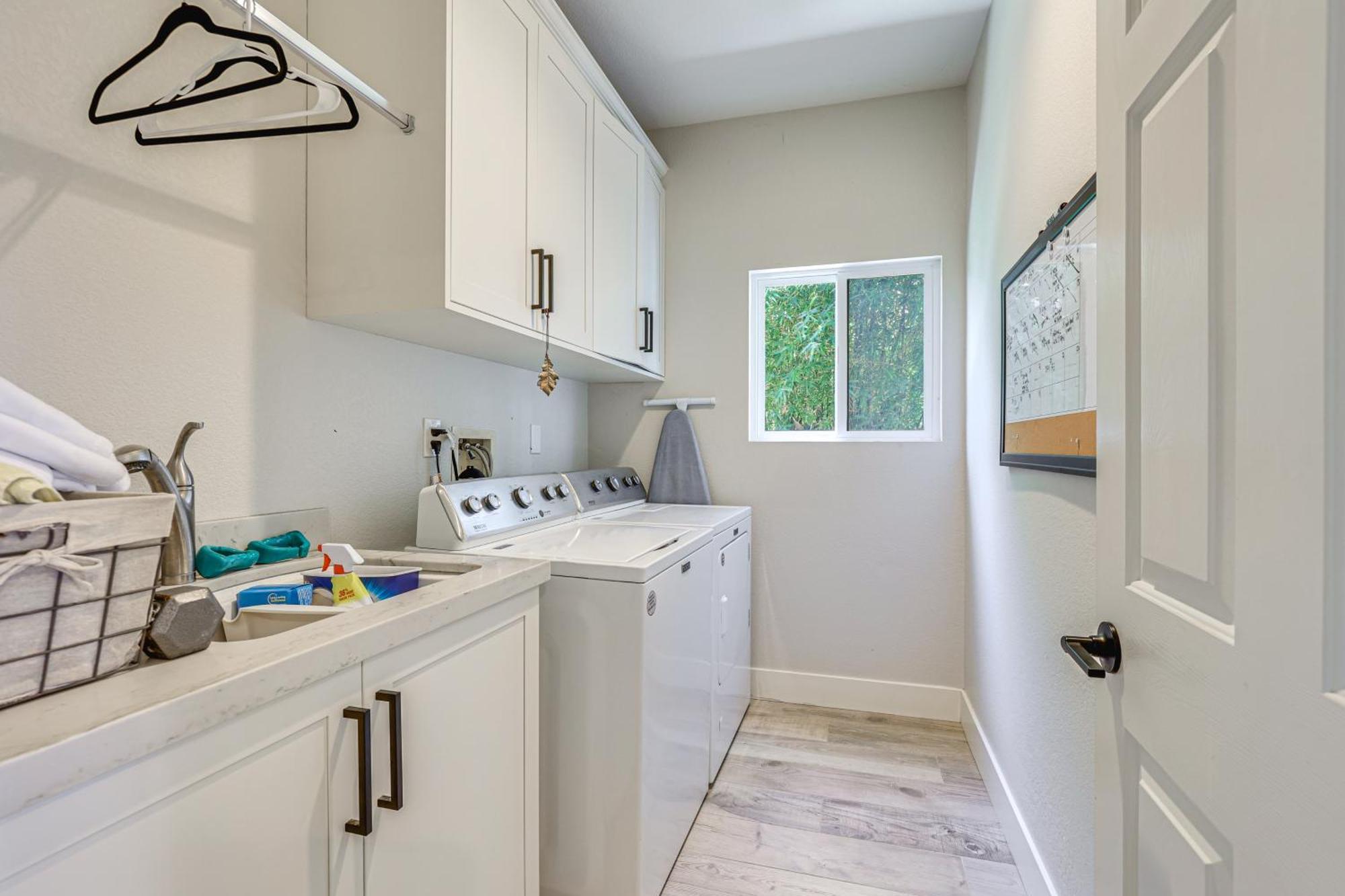 With Private Pool, 4 Mi To Beach! * Carlsbad
