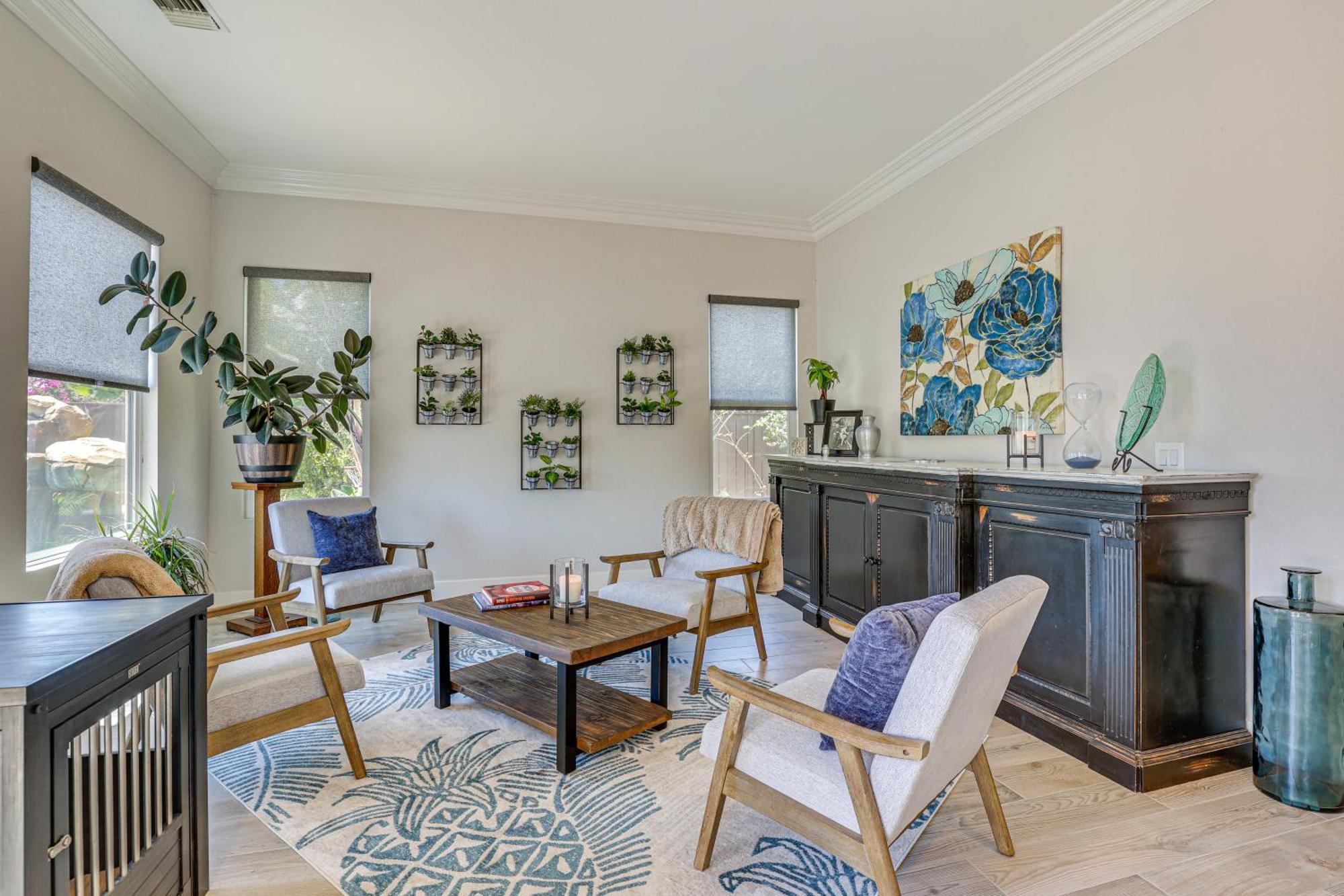 With Private Pool, 4 Mi To Beach! Holiday home Carlsbad