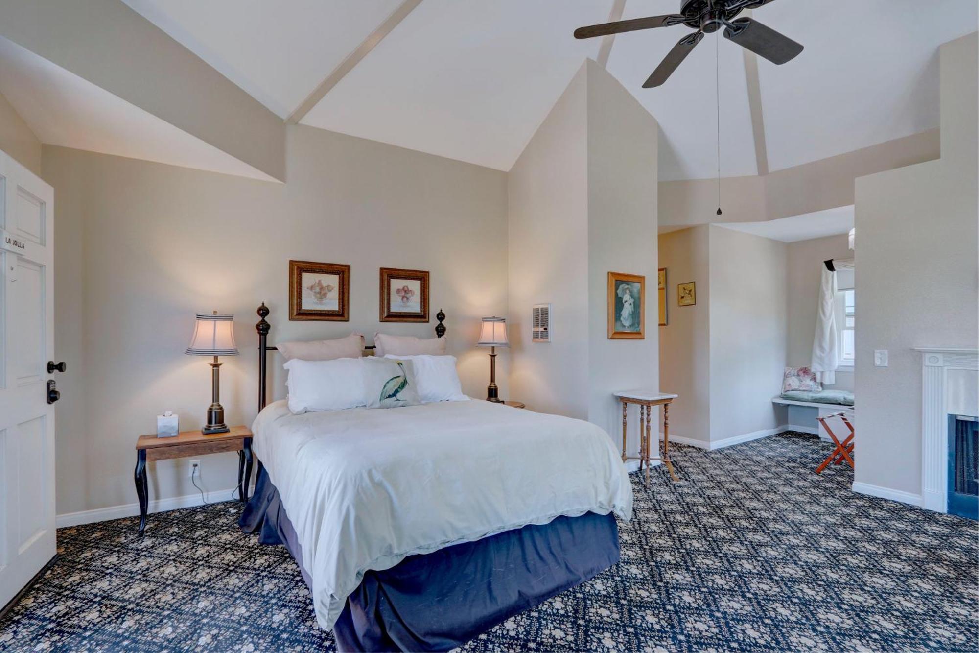 Pelican Cove Hotel