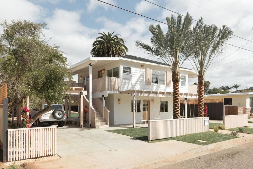 Elegant 2br With Outdoor Space Holiday home