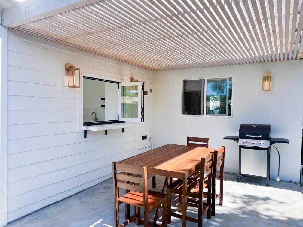 Holiday home Elegant 2br With Outdoor Space *