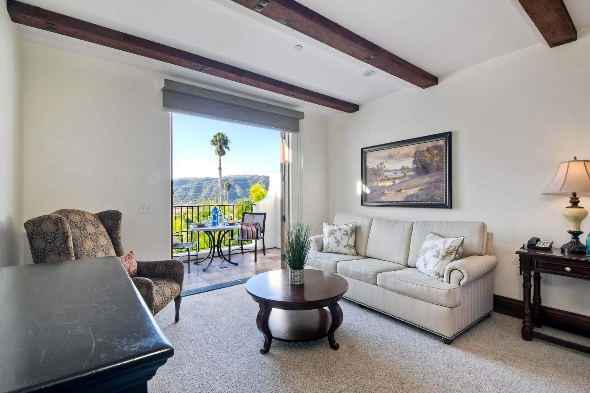 Heated Pool Access, Hot Tubs, Fire Place, Walk 2 Omni La Costa & Spa Apartment Carlsbad