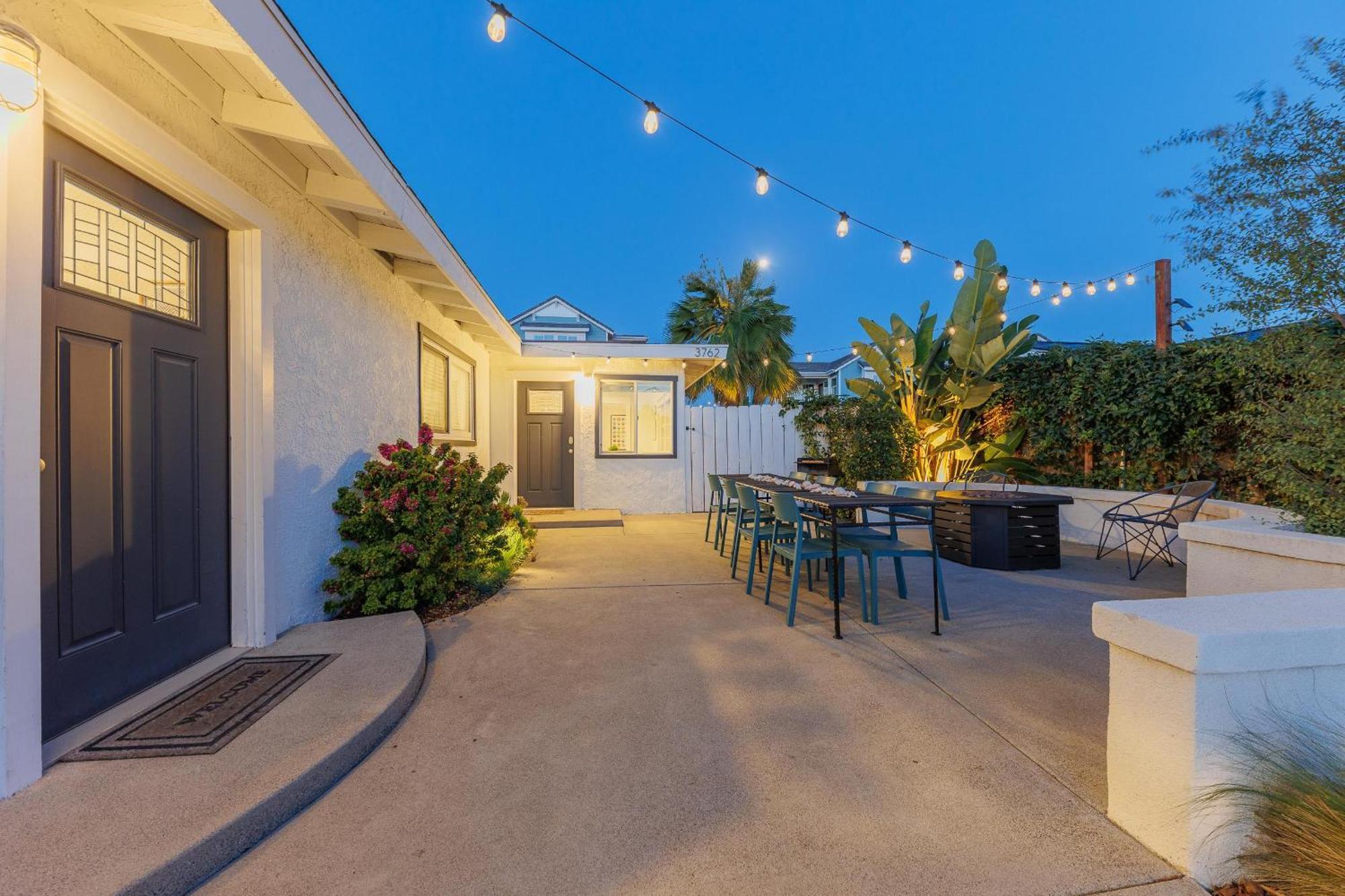 Walk To Beach, Outdoor Living, Pet-friendly! Holiday home Carlsbad