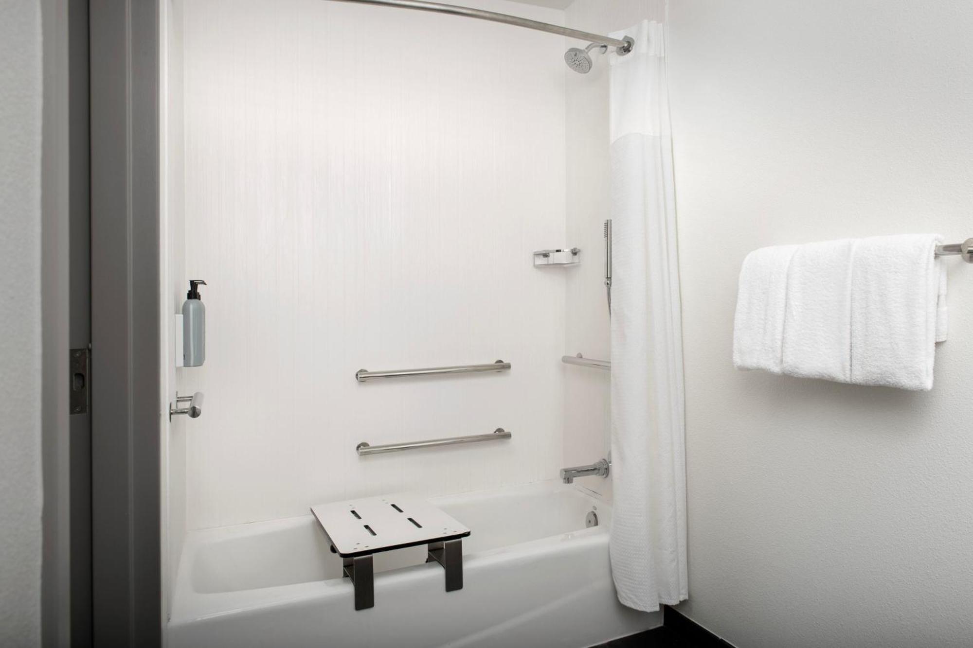Courtyard By Marriott San Diego Hotel Carlsbad
