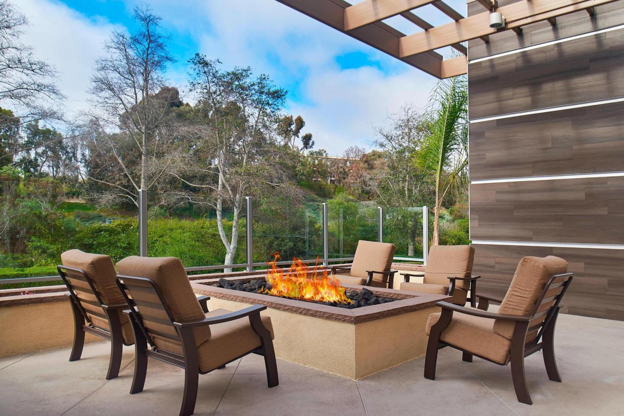 Fairfield & By Marriott San Diego Hotel