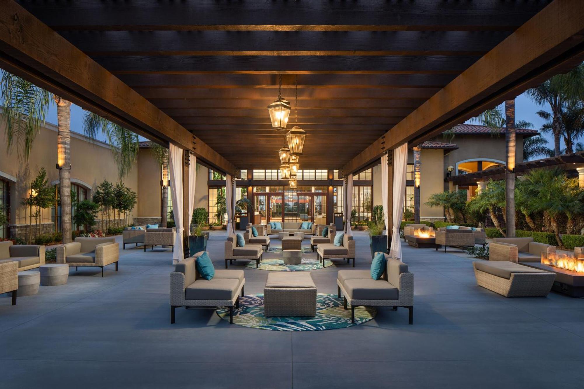 The Westin & Hotel 4*