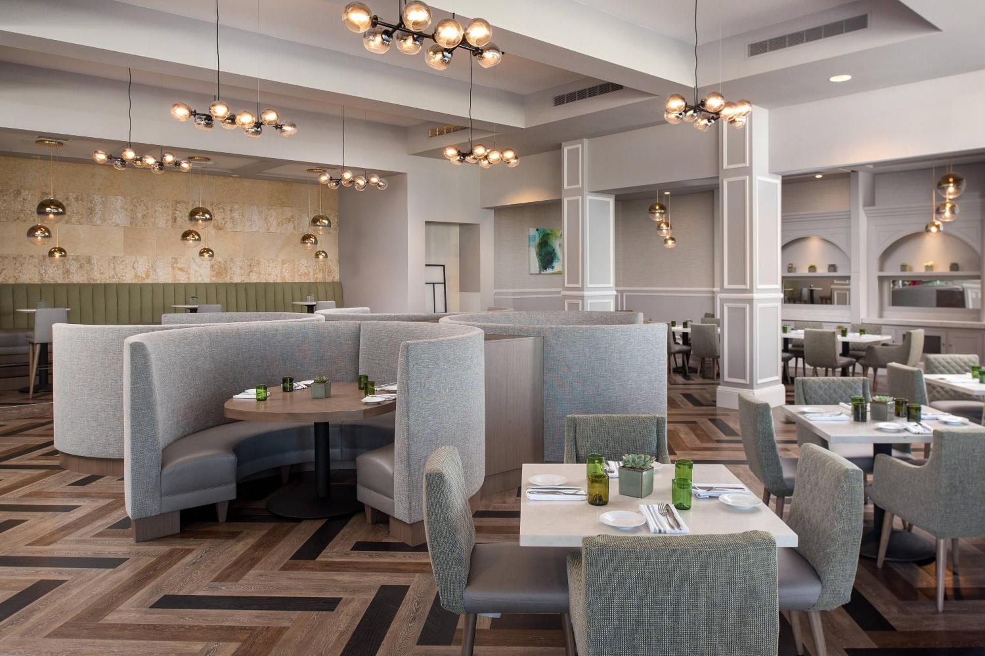 Hotel The Westin & 4*