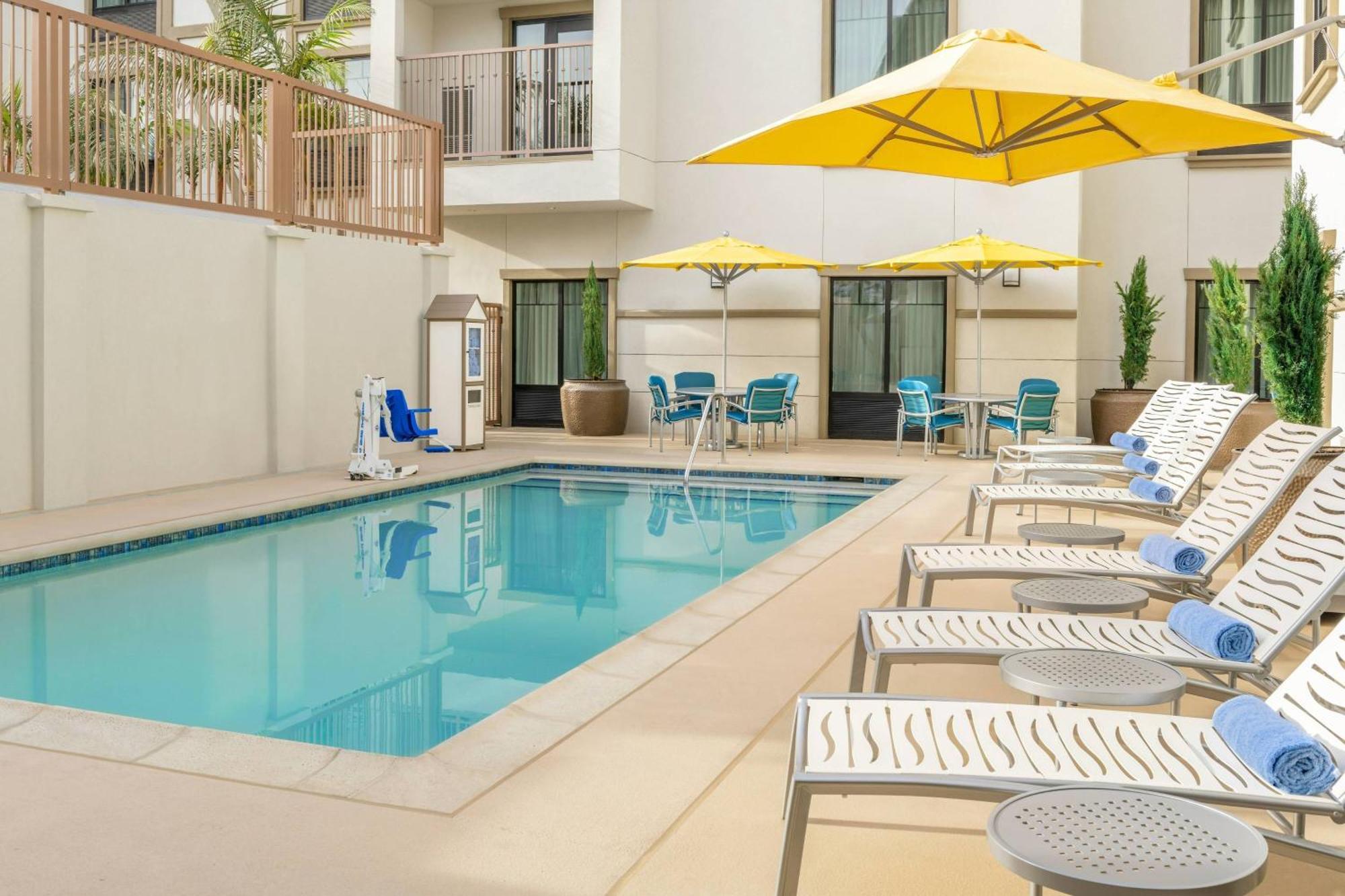 Springhill By Marriott San Diego Hotel