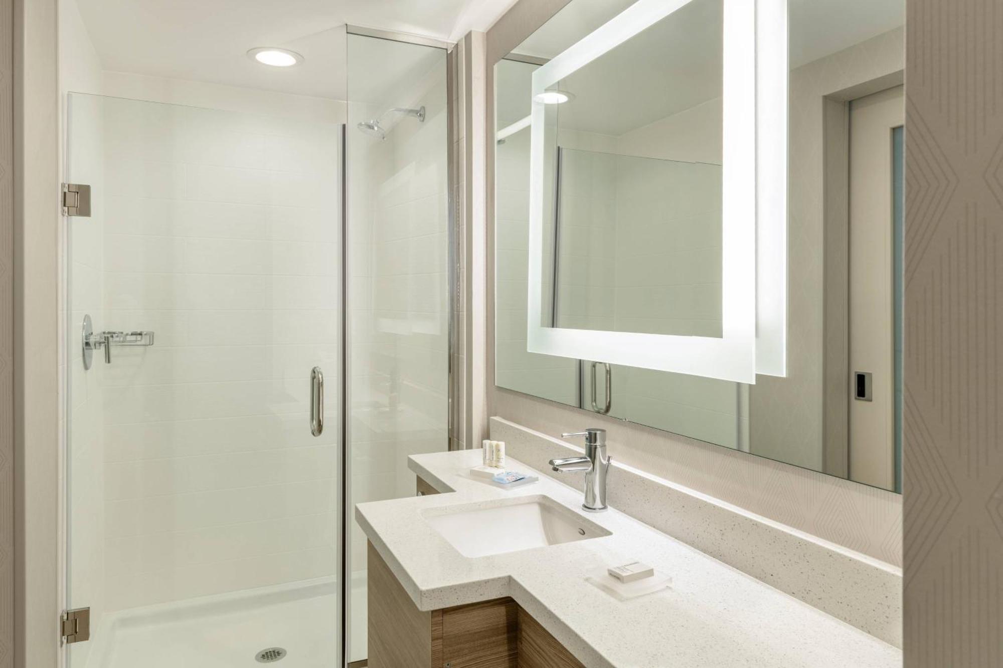 Springhill By Marriott San Diego 3*
