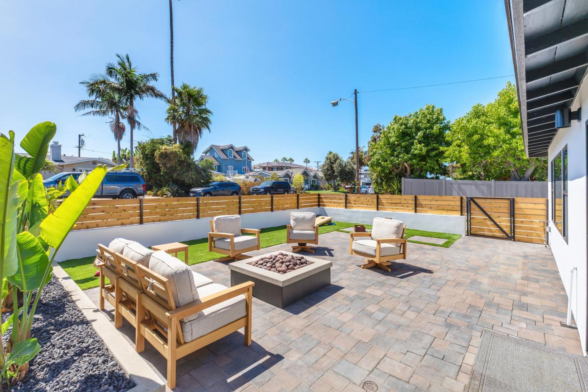 Coastal Escape Walk To Beach, Hot Tub, Fire Pits Holiday home *