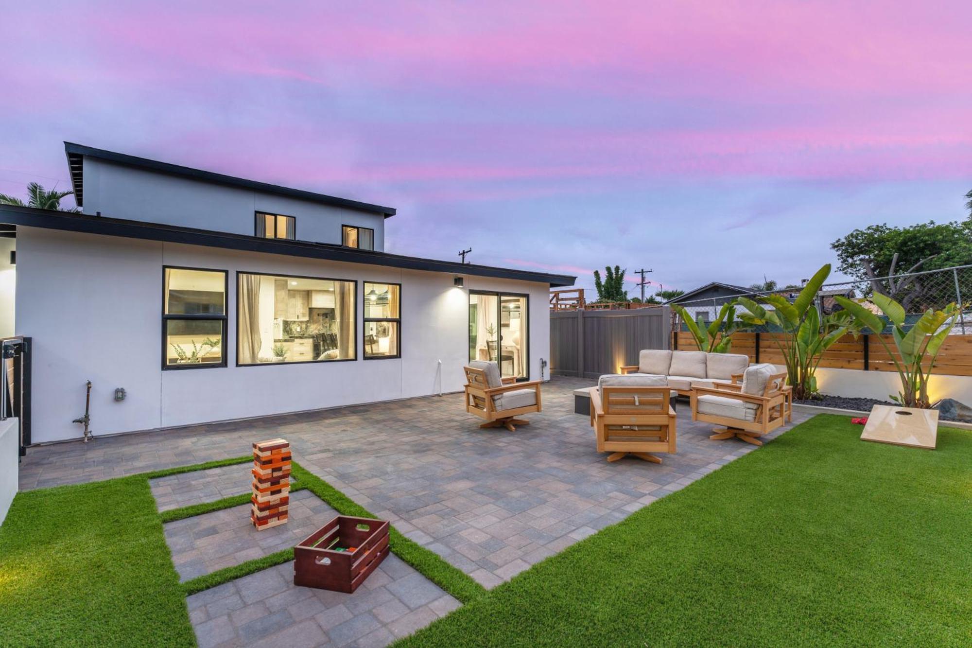Coastal Escape Walk To Beach, Hot Tub, Fire Pits Carlsbad