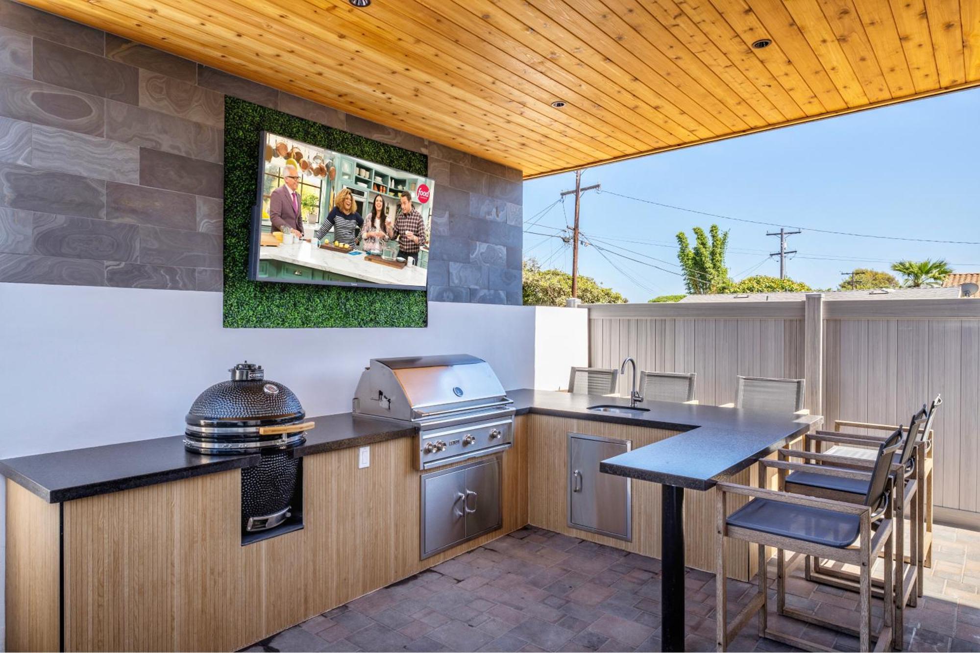Coastal Escape Walk To Beach, Hot Tub, Fire Pits *