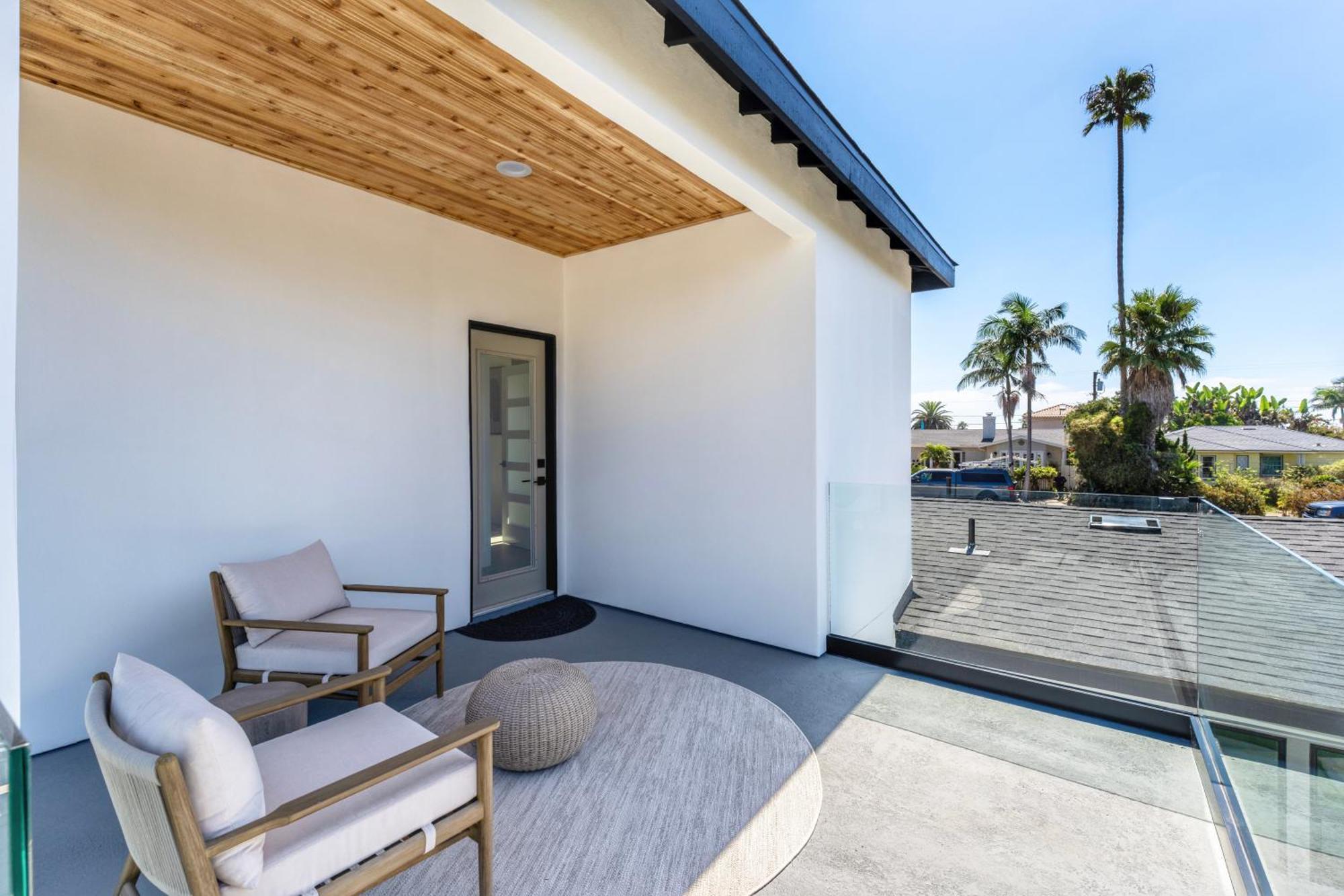 Coastal Escape Walk To Beach, Hot Tub, Fire Pits Holiday home Carlsbad
