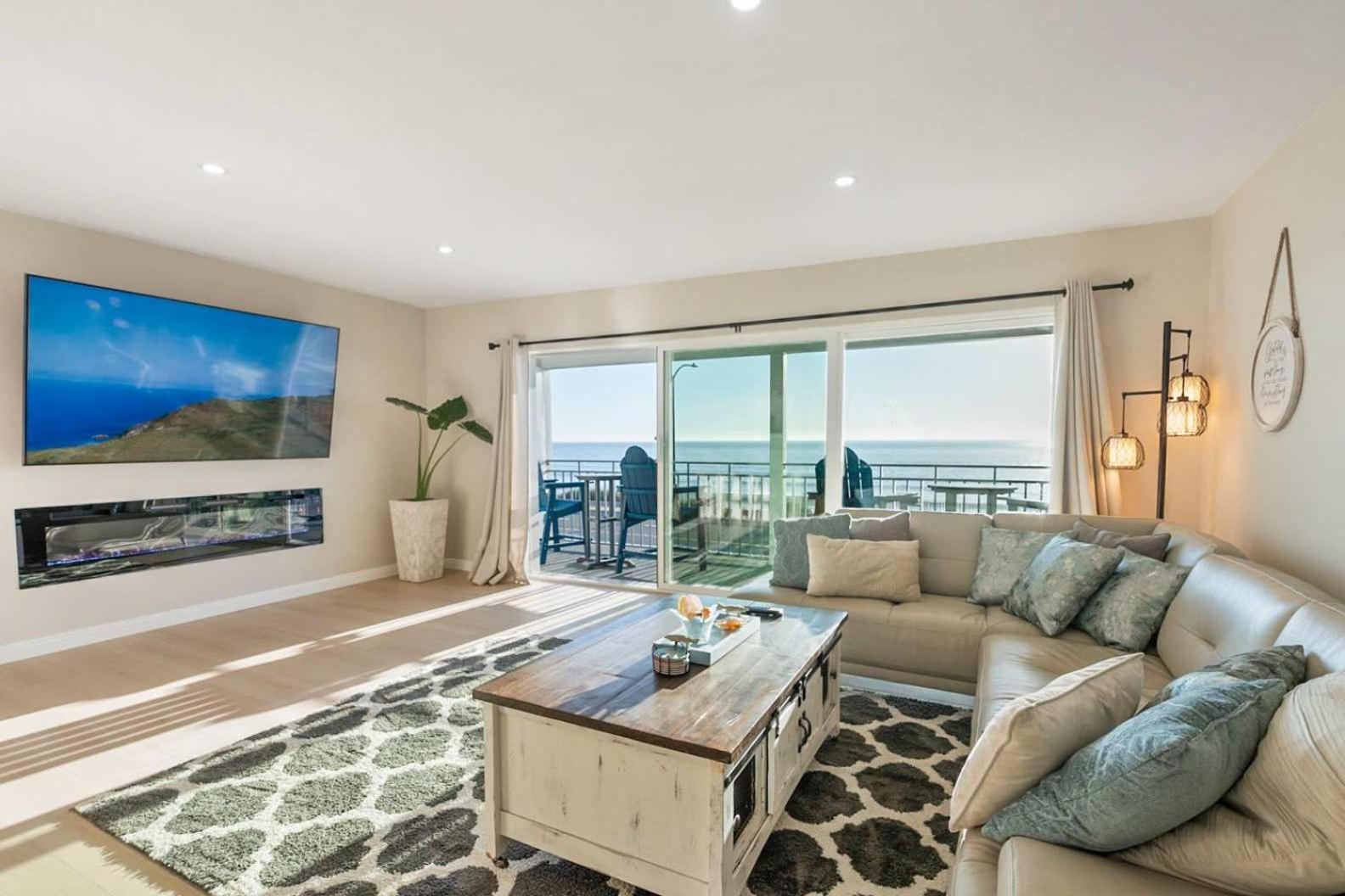 Beachfront In - Remodeled Carlsbad