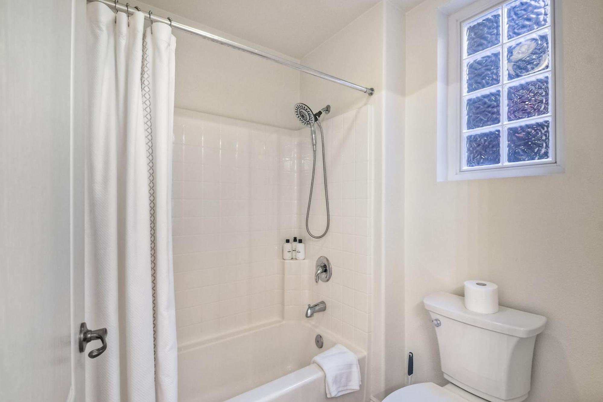 4025 Canario Street * Carlsbad