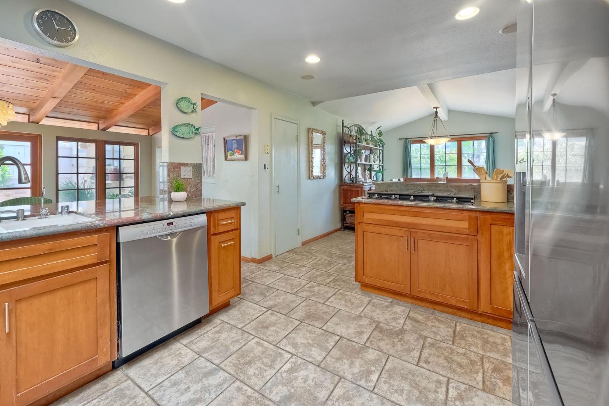 5051 Shore Drive