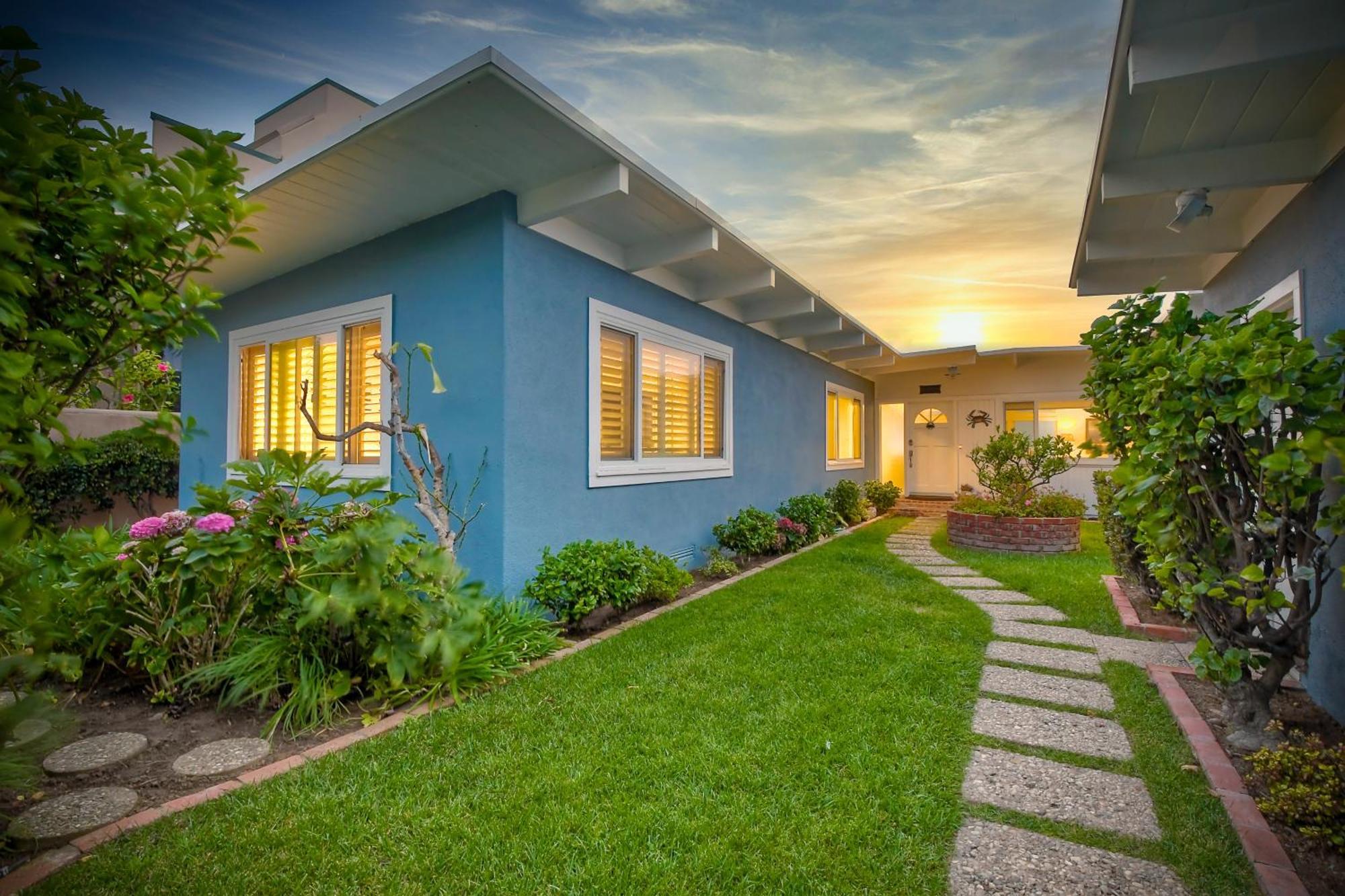 5185 Shore Drive