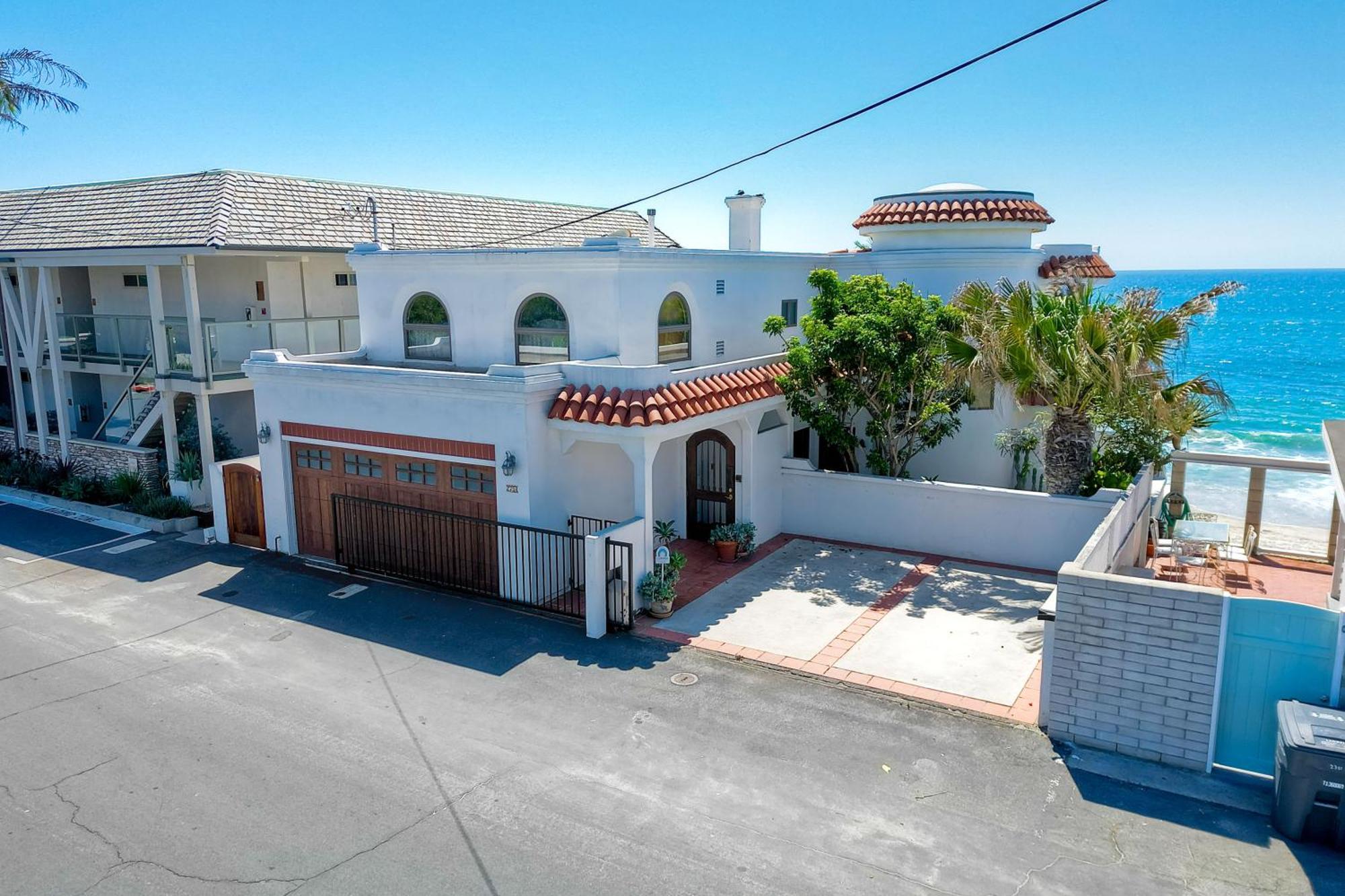 2751 Ocean Street