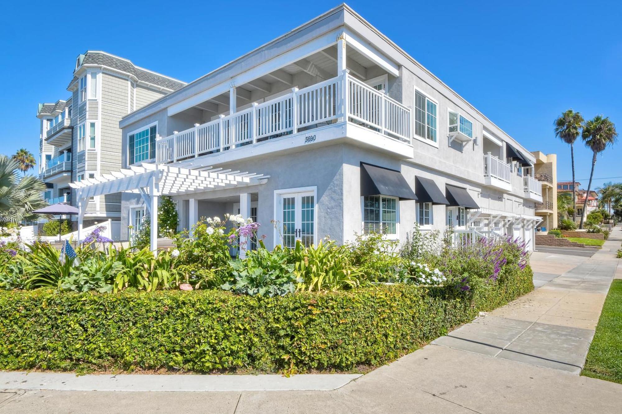 3690 Boulevard - Unit A *