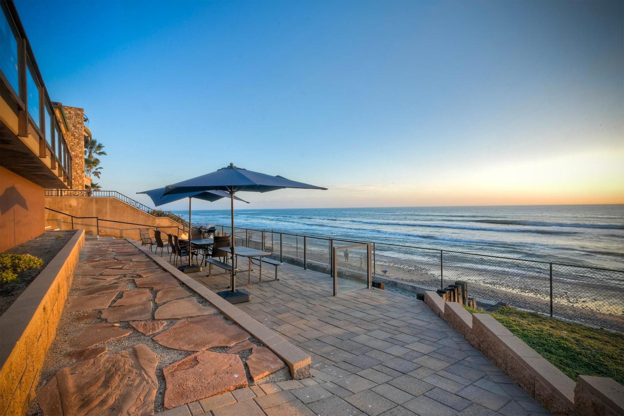 Oceanfront Getaway - Ocean Views - Fire Pit - Bbq - Access *