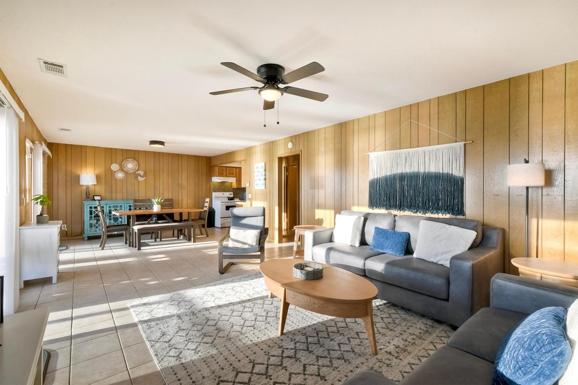 Oceanfront Getaway Ocean Views Fire Pit Bbq Access Apartment *