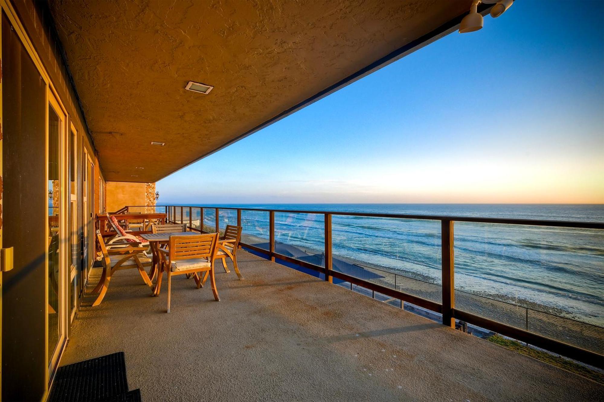 Apartment Oceanfront Getaway Ocean Views Fire Pit Bbq Access *