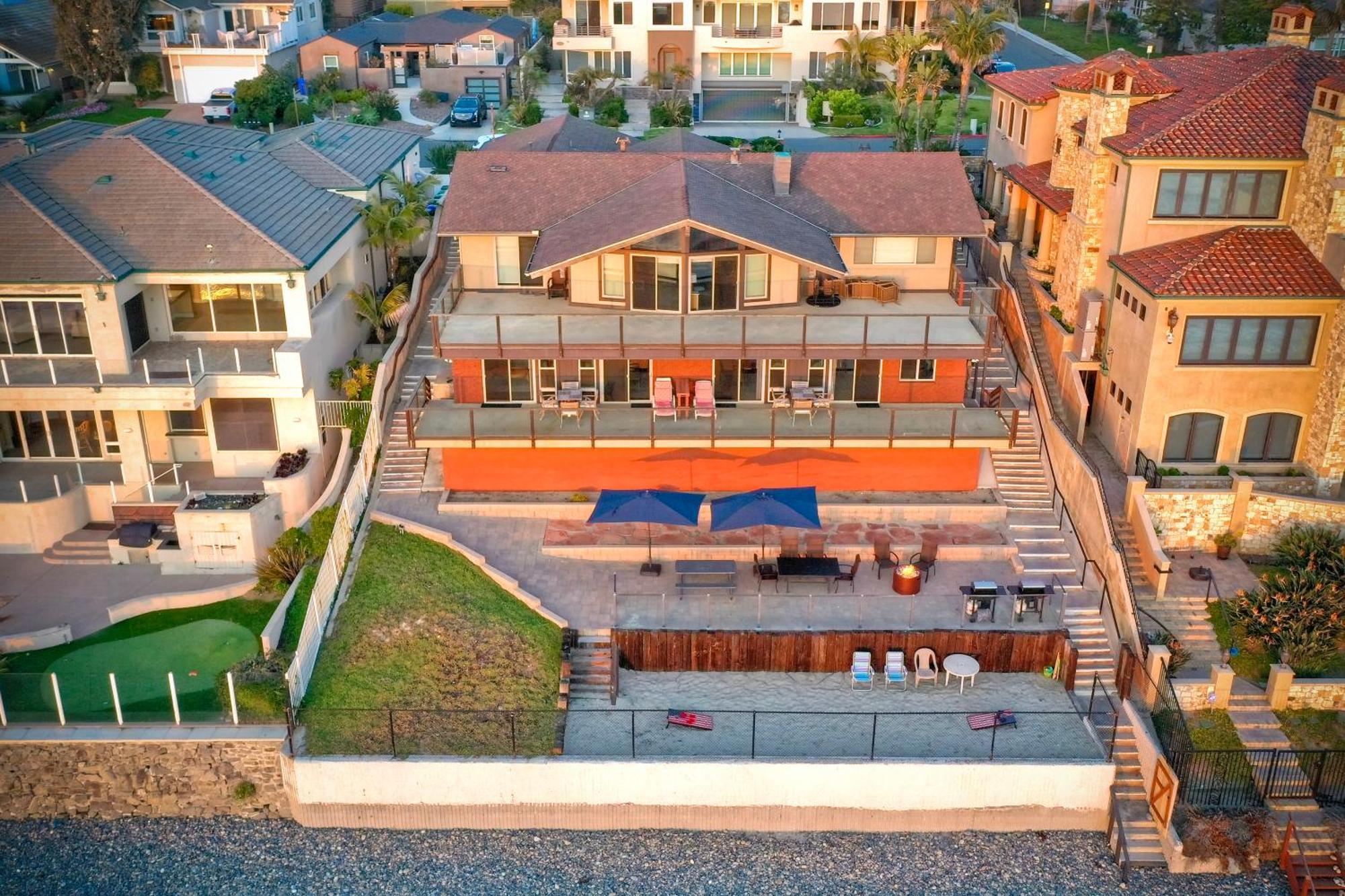 Apartment Oceanfront Getaway Ocean Views Fire Pit Bbq Access