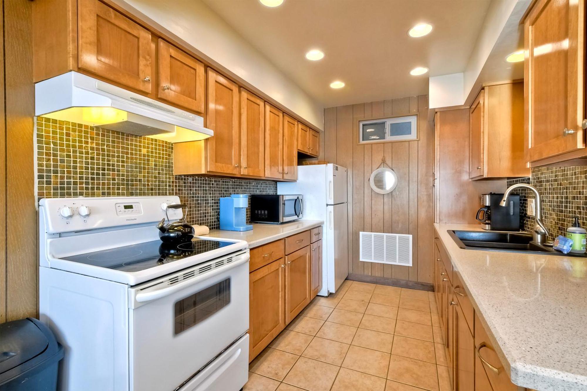 Oceanfront Getaway Ocean Views Fire Pit Bbq Access Apartment *