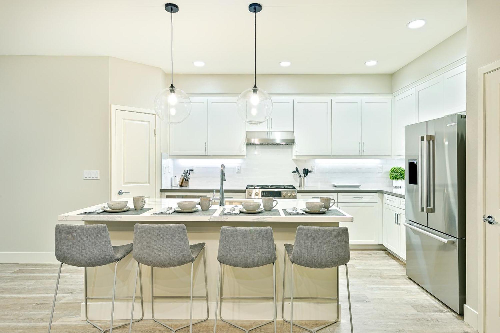 343 Oak Avenue *