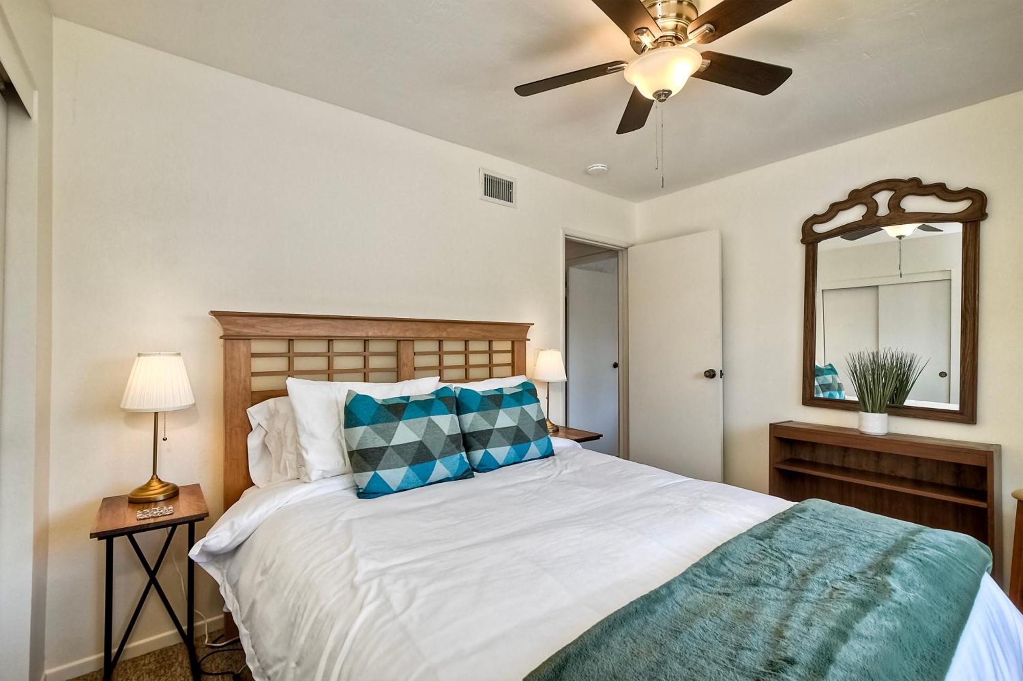 Holiday home Hot Tub, Fire Pit, Bbq, Shuffleboard, Walk To *