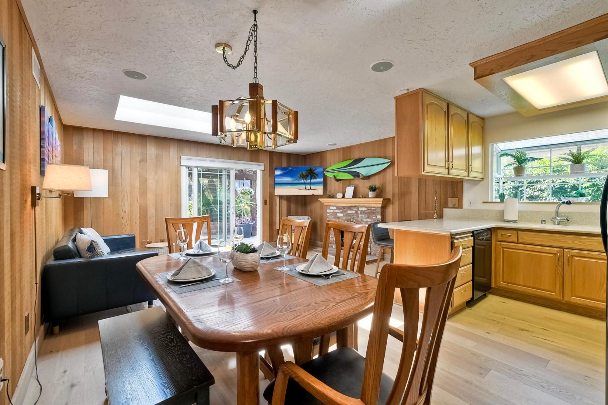 Holiday home Hot Tub, Fire Pit, Bbq, Shuffleboard, Walk To Carlsbad