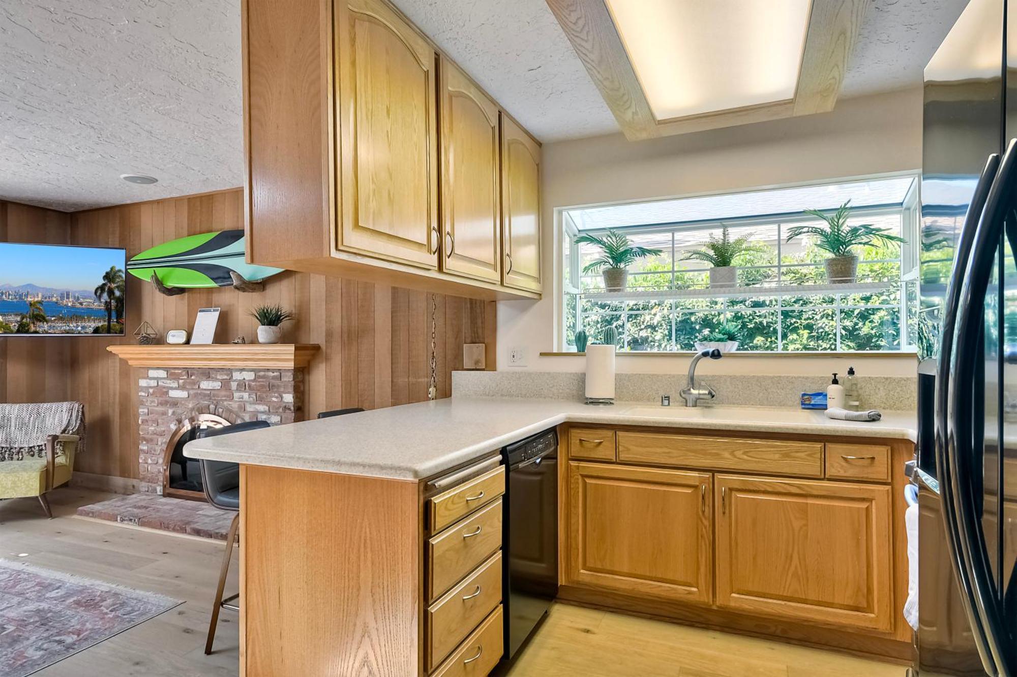 Hot Tub, Fire Pit, Bbq, Shuffleboard, Walk To Holiday home *