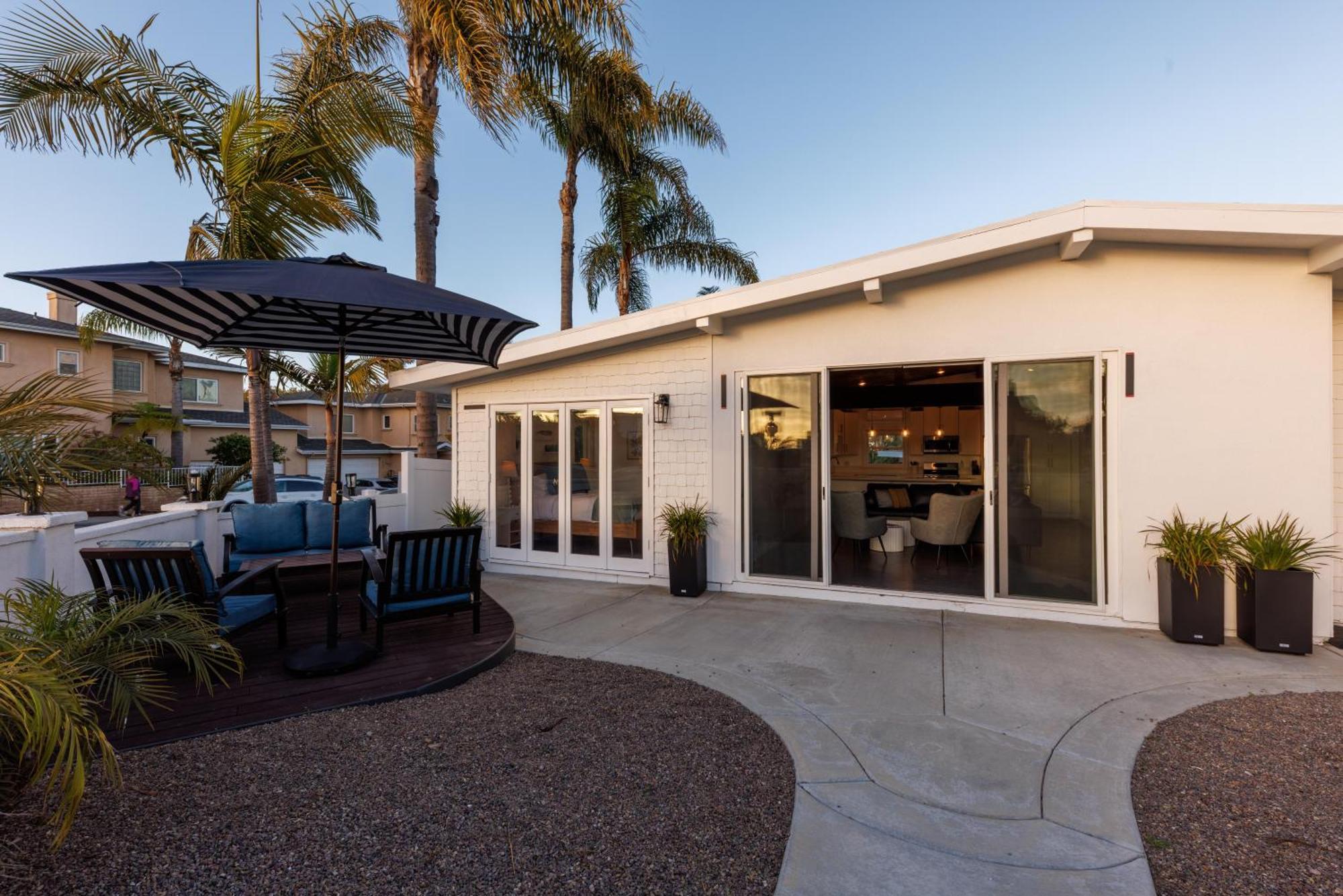 Cb-3900a - Coastal Surfer's Dream Holiday home *