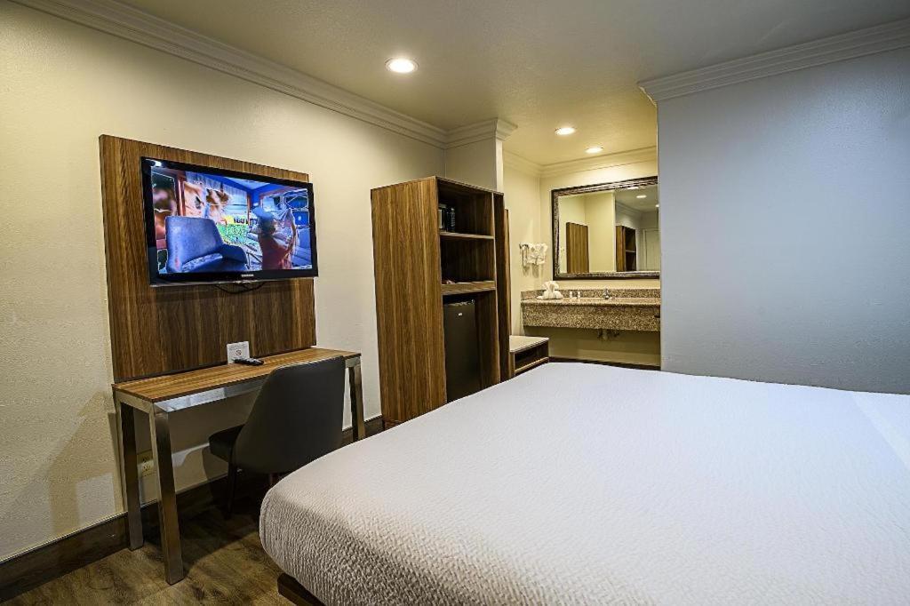 Hotel Rodeway 3*