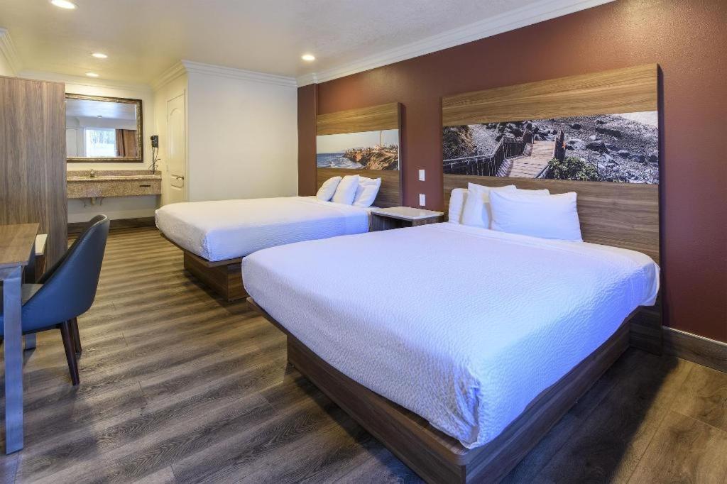 Rodeway Hotel 3*