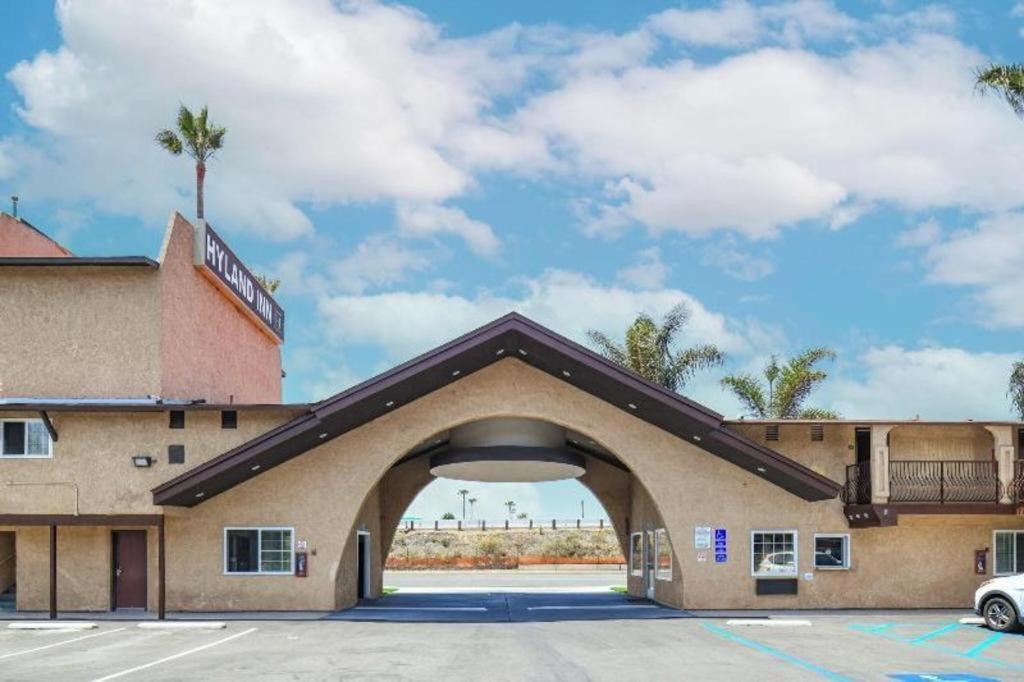 Hotel Rodeway 3*