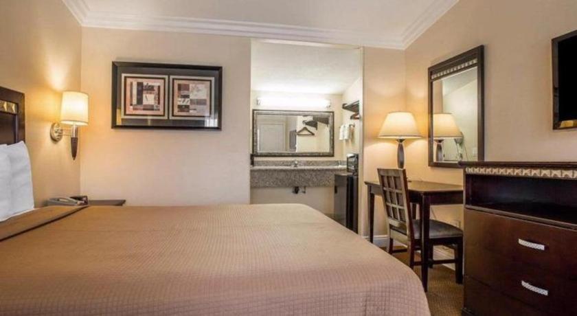 Rodeway Hotel Carlsbad