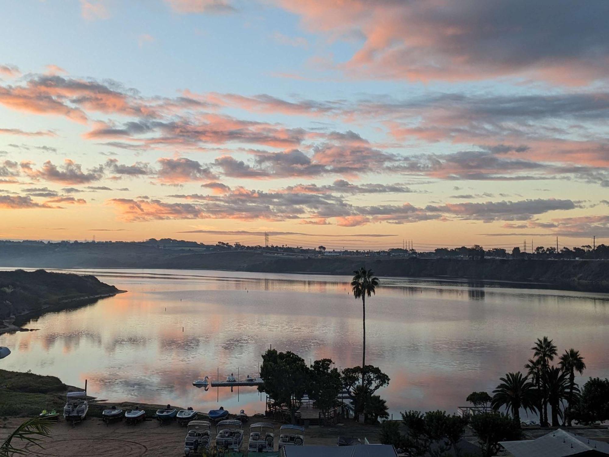 Water Views On Every Floor For Multi - Walk To The Holiday home *