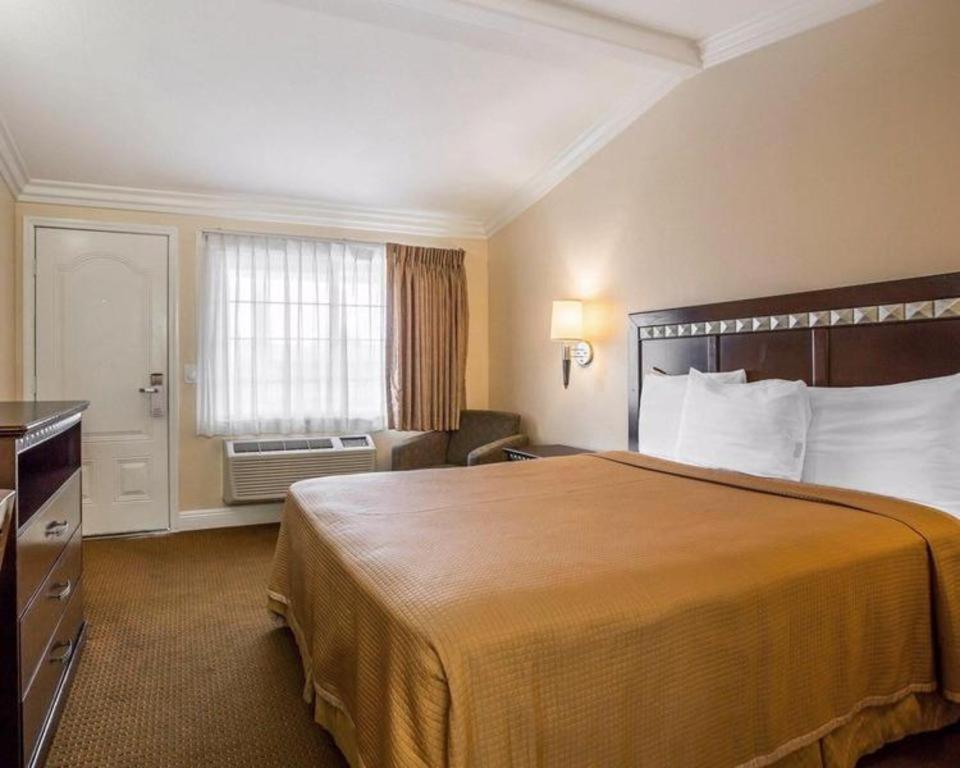 Hotel Rodeway Carlsbad