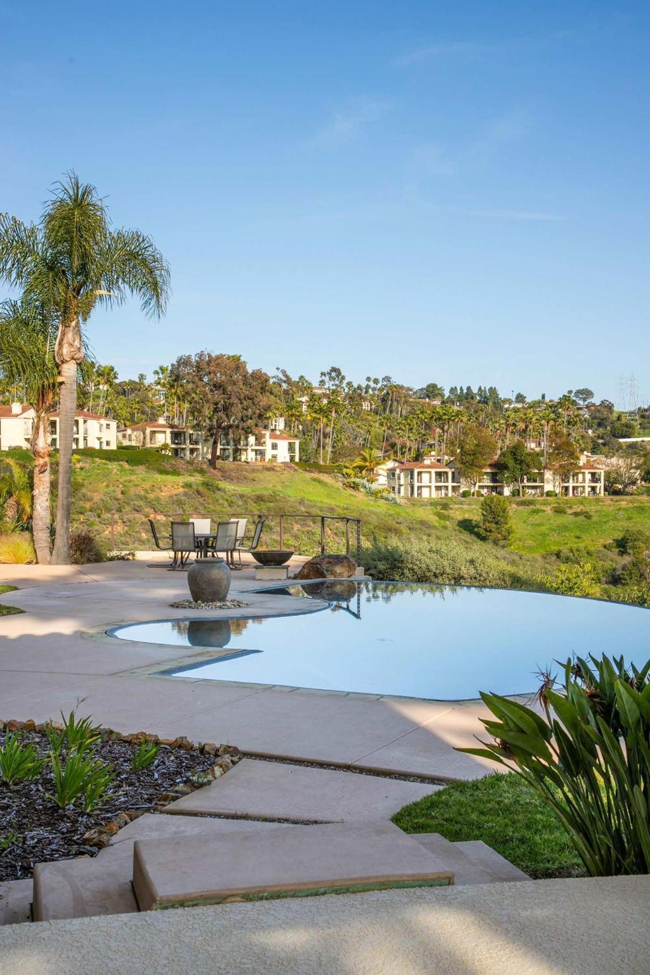 Holiday home 7br Estate With Pool Firepit & Views