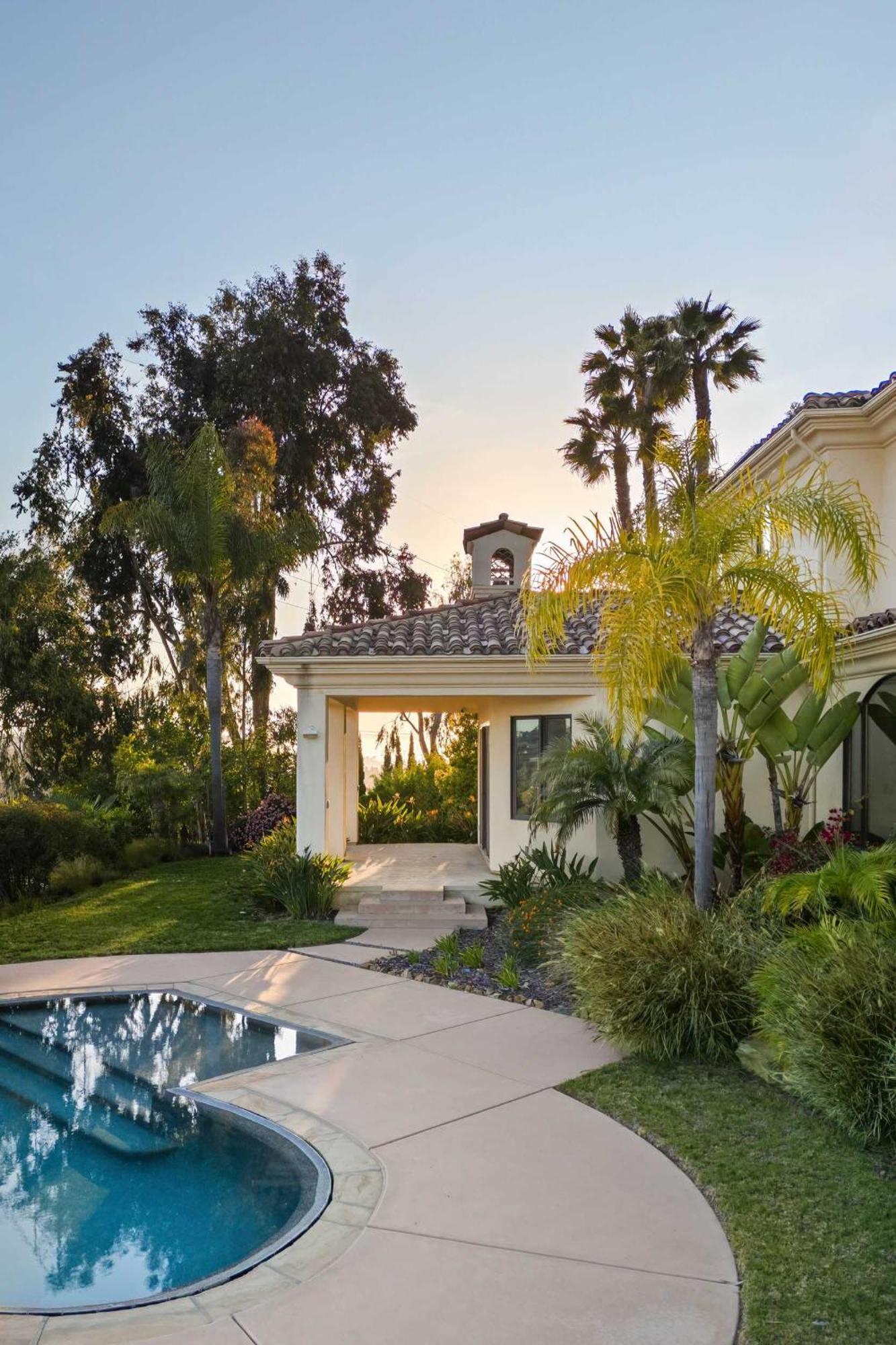 7br Estate With Pool Firepit & Views Holiday home