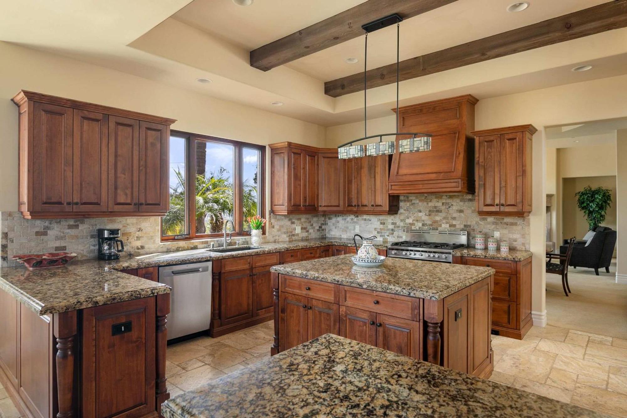 Holiday home 7br Estate With Pool Firepit & Views