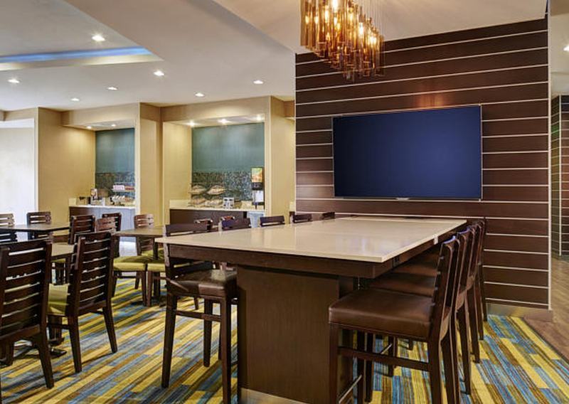 Hotel Fairfield & By Marriott San Diego