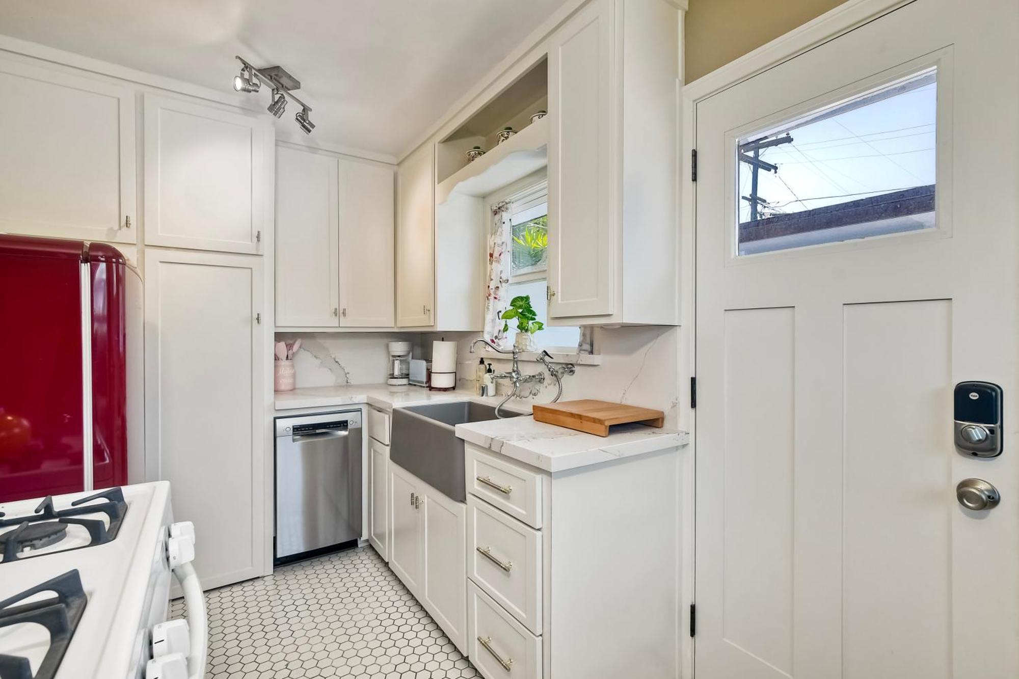 Walk 2 Beach, Ev Charger, Outdoor Dining, 2 Units
