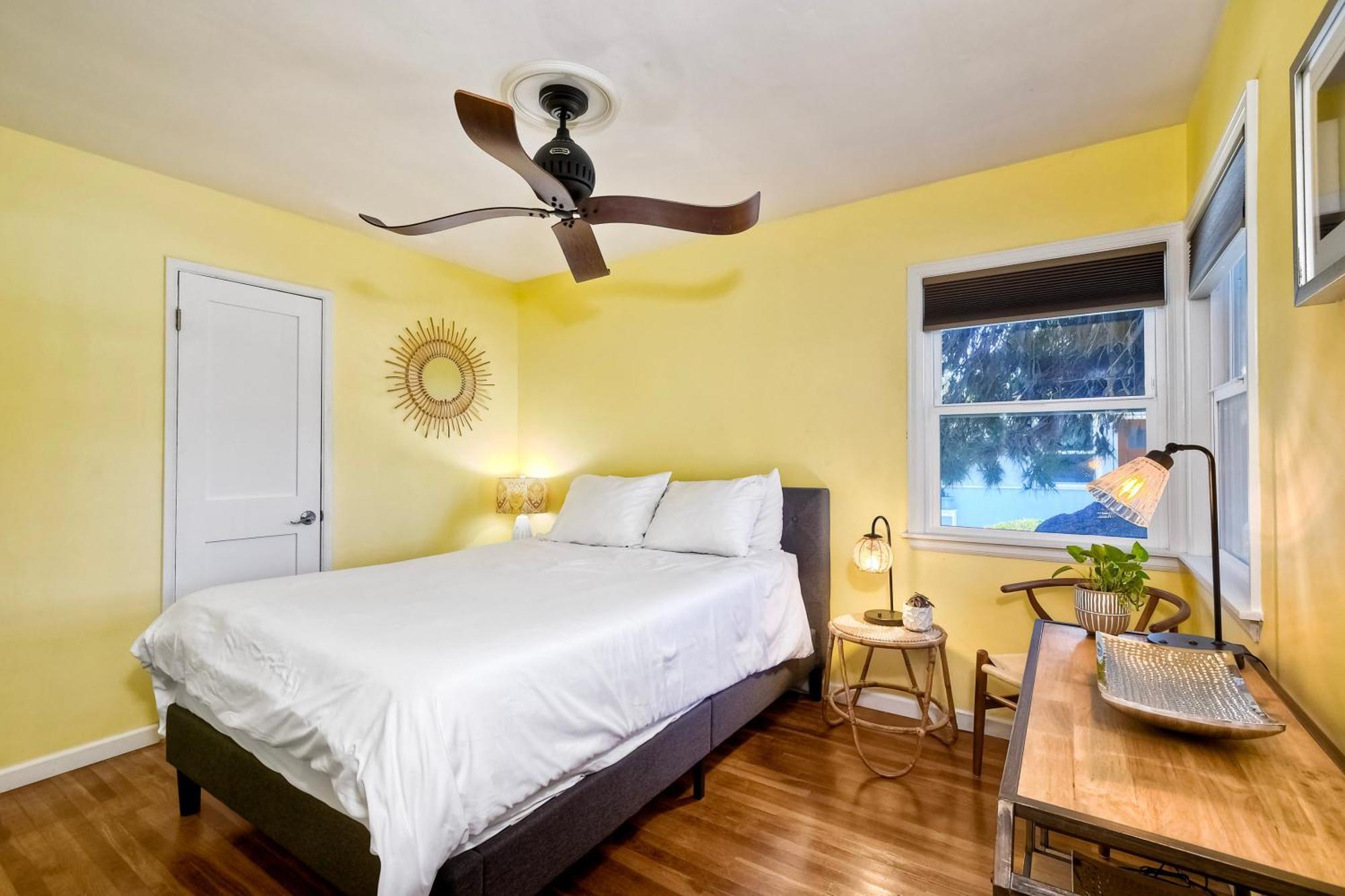 Holiday home Walk 2 Beach, Ev Charger, Outdoor Dining, 2 Units Carlsbad