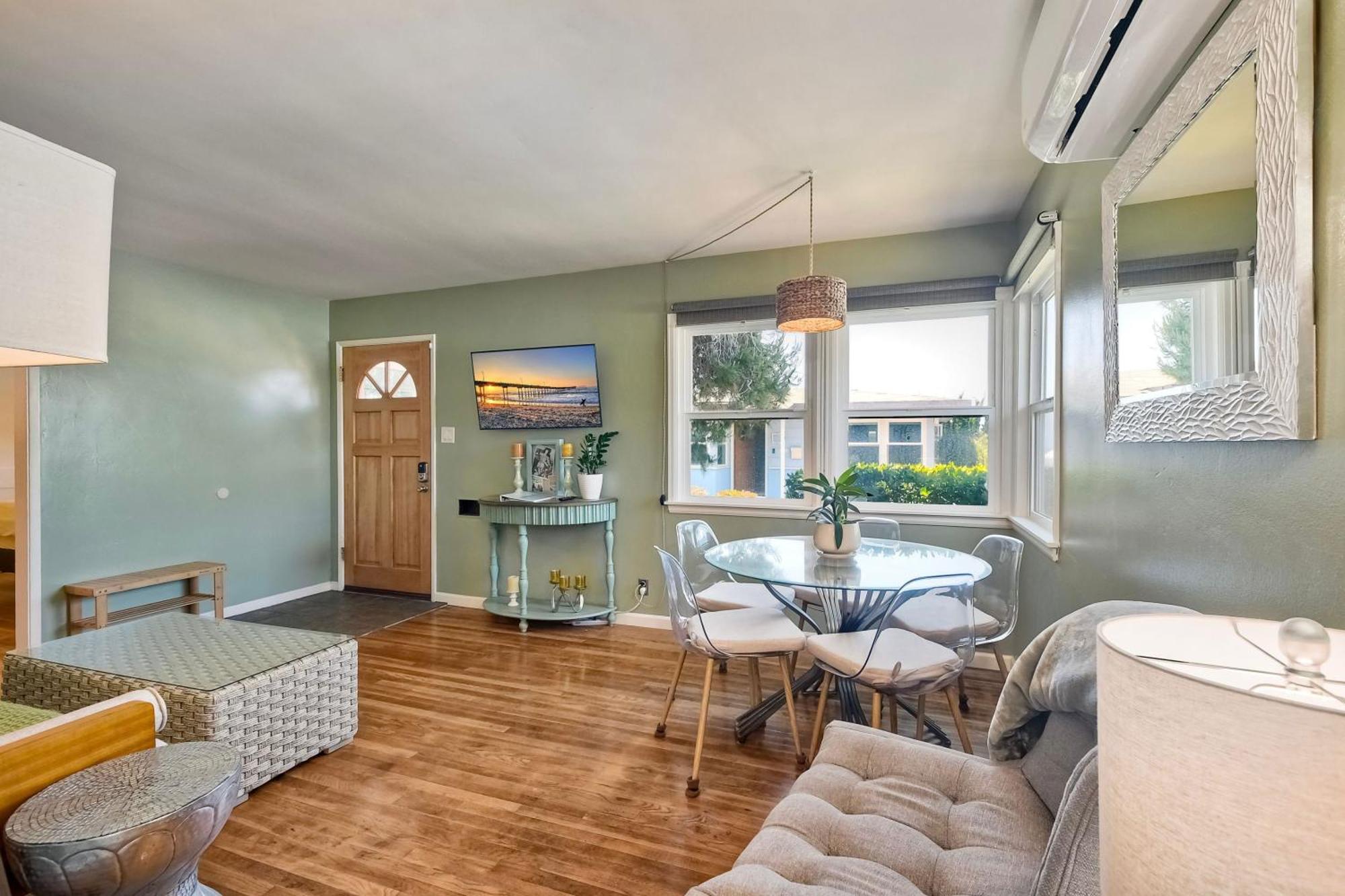 Walk 2 Beach, Ev Charger, Outdoor Dining, 2 Units Carlsbad