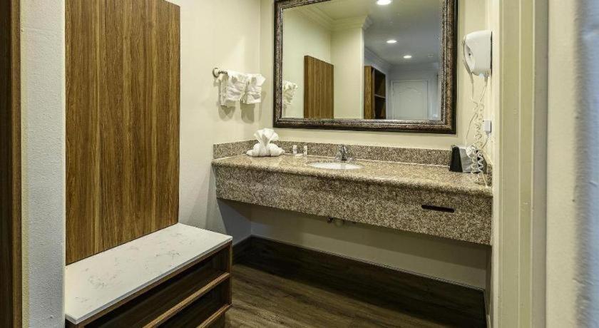 Rodeway Hotel Carlsbad
