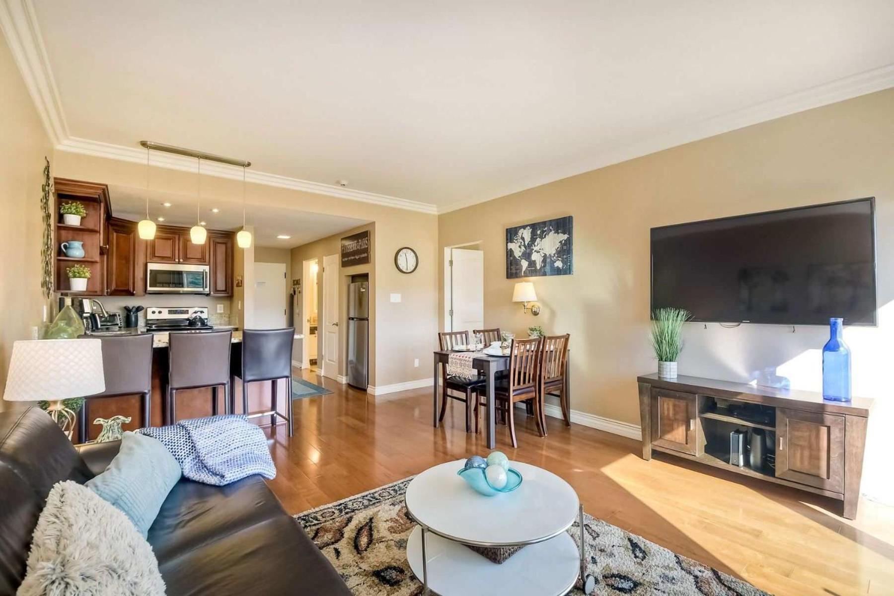 Southern Exposure With Private Balcony * Carlsbad