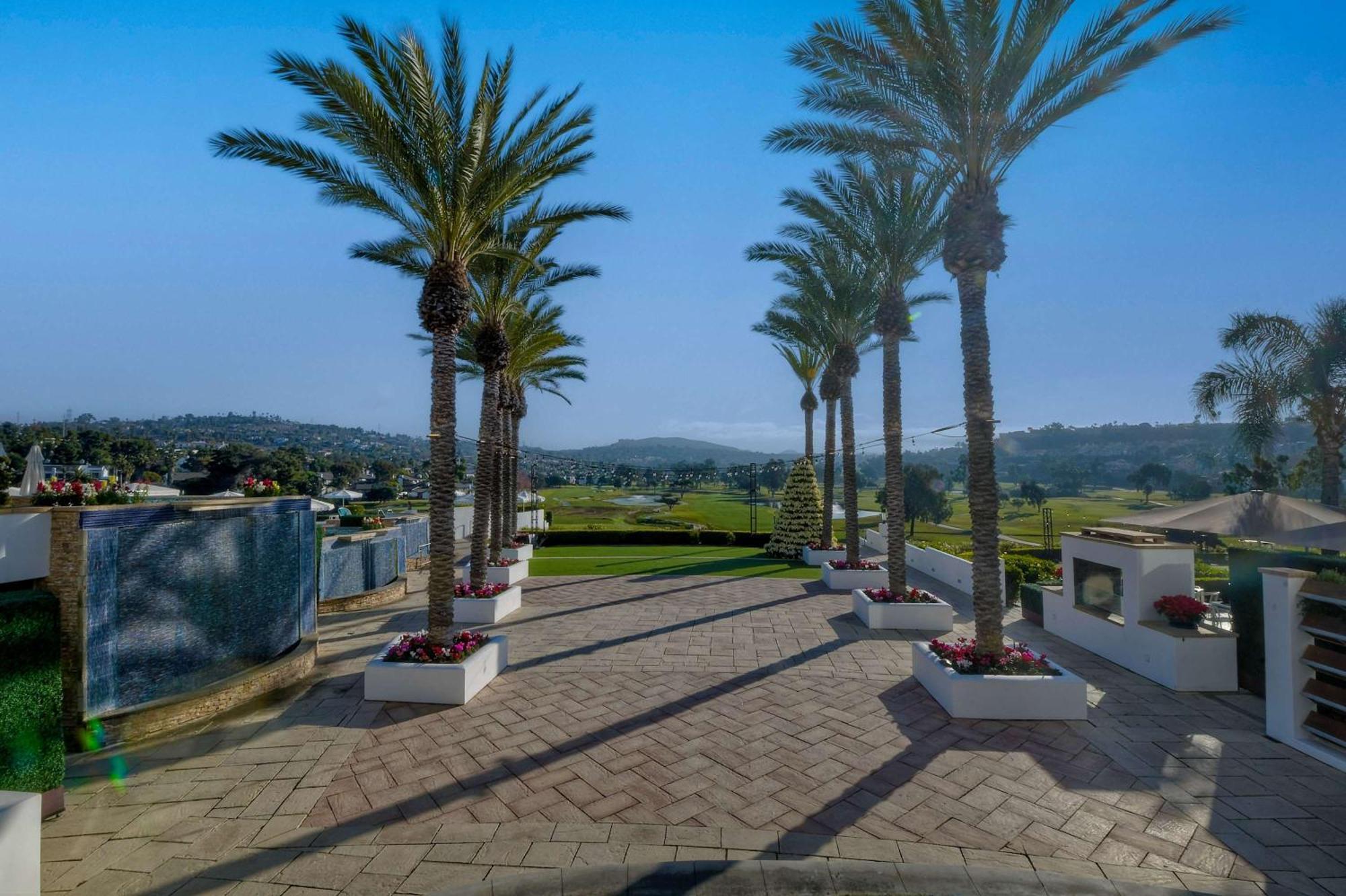 Southern Exposure With Private Balcony